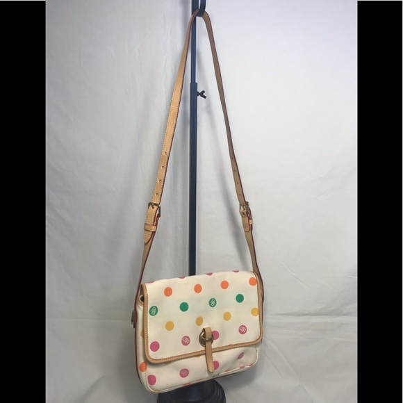 Dooney & Bourke Handbags - 👜 SALE!!! Dooney & Bourke crossbody shoulder bag